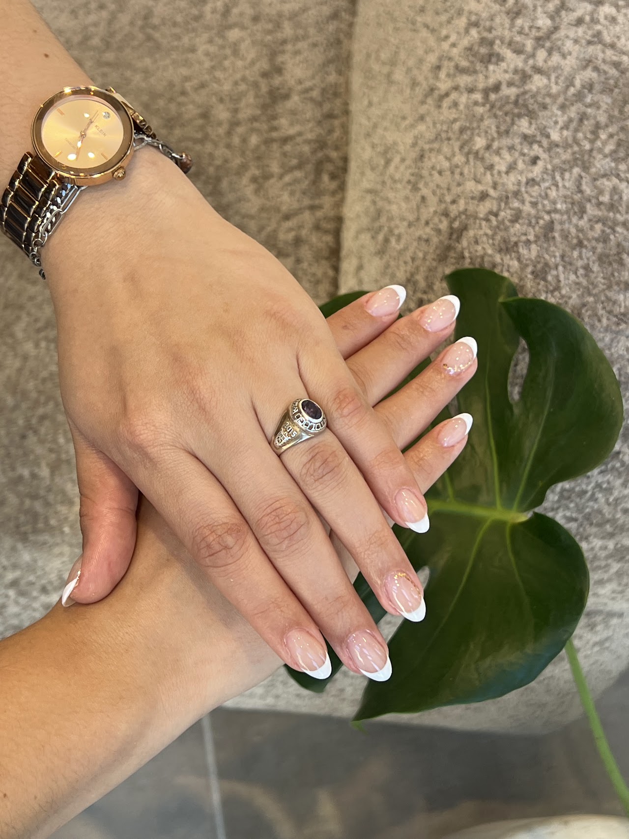 Esmaltado francés realizado en Nubb Studio